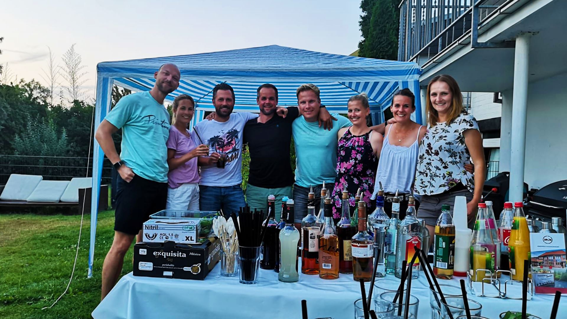 Knepper Management - Cocktailkurs in Essen - Junge Leute